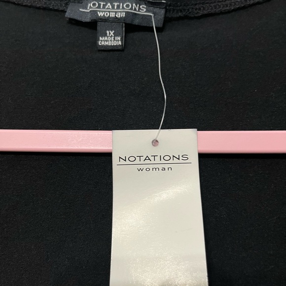 Black blouse animal print size 1X - Picture 4 of 8